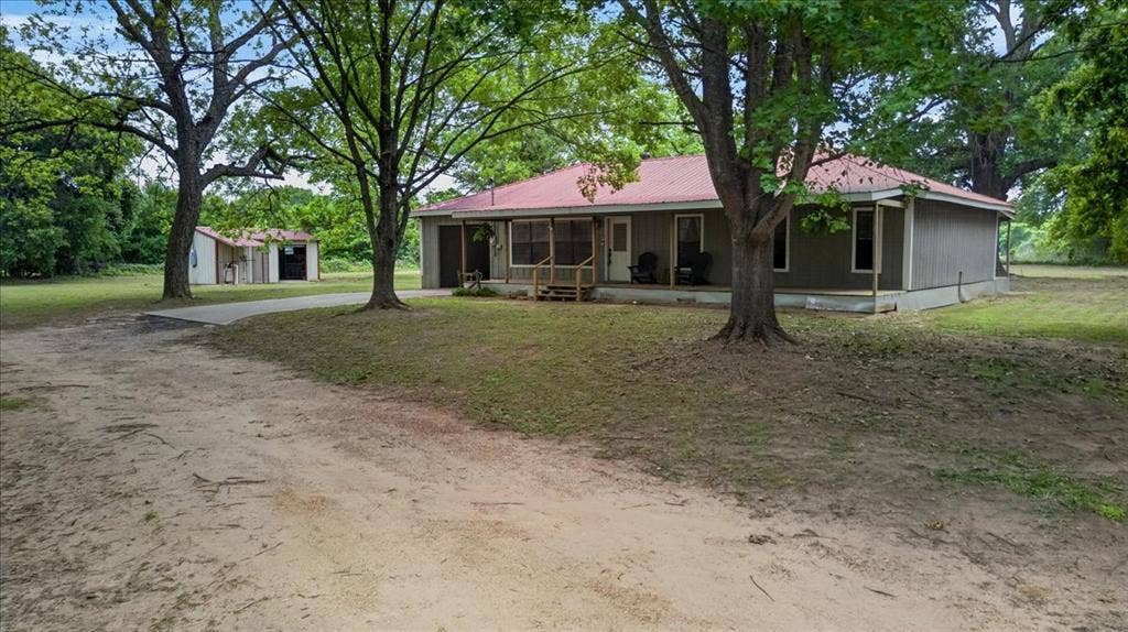 325 Lincoln Street, Trinidad, TX 75163 325 Lincoln Street, Trinidad, TX 75163