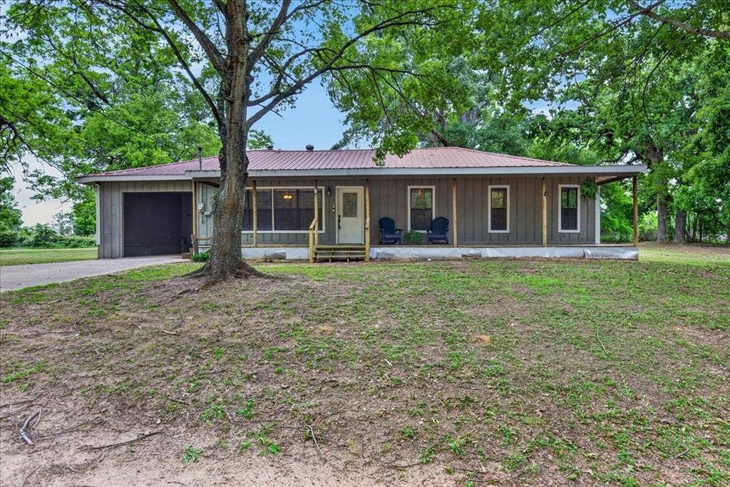 325 Lincoln Street, Trinidad, TX 75163 325 Lincoln Street, Trinidad, TX 75163