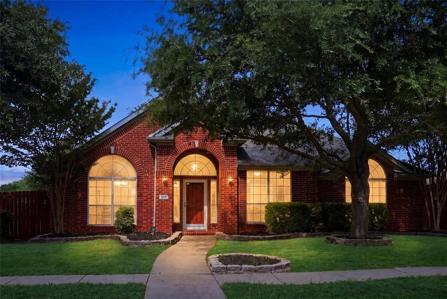 Property photo for 812 Patricia Drive, Allen, TX