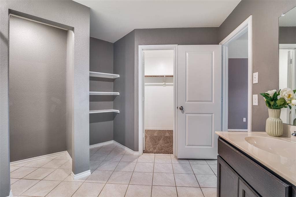 877 Darst Drive, Fate, TX 75189 Primary bathroom