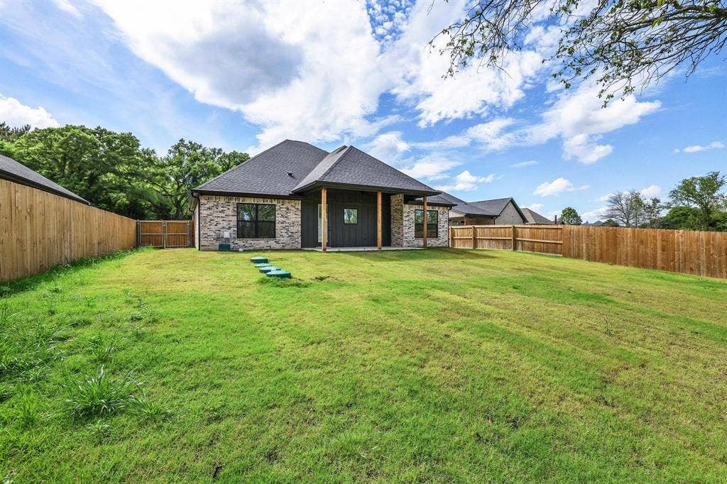6417 Mill Run Road, Athens, TX 75751 6417 Mill Run Road, Athens, TX 75751