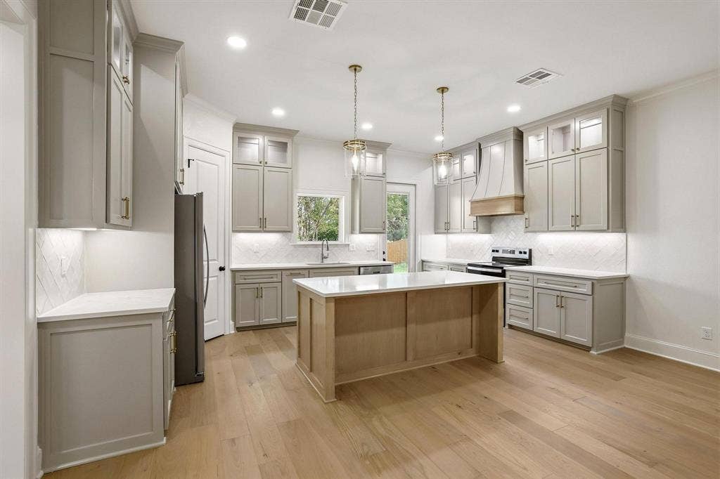 6417 Mill Run Road, Athens, TX 75751 6417 Mill Run Road, Athens, TX 75751