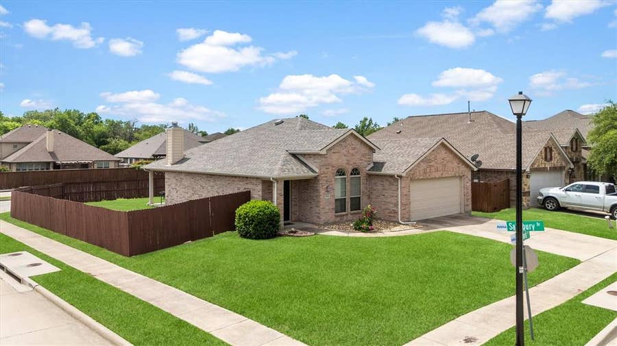 Property photo for 901 Langford Court, Anna, TX