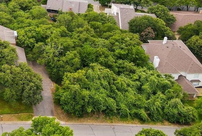 Property photo for 900 Crowley Road, Arlington, TX
