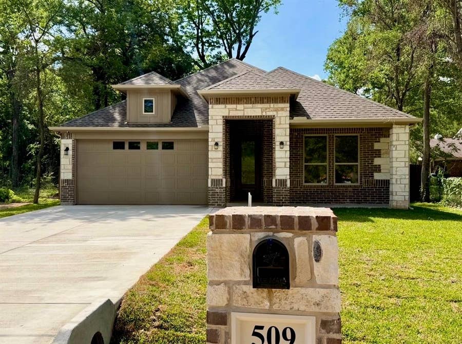 Property photo for 509 Waterboard Road, Trinidad, TX