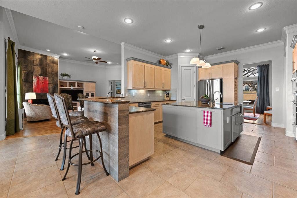 608 Elm Hill Boulevard, Burleson, TX 76028 608 Elm Hill Boulevard, Burleson, TX 76028
