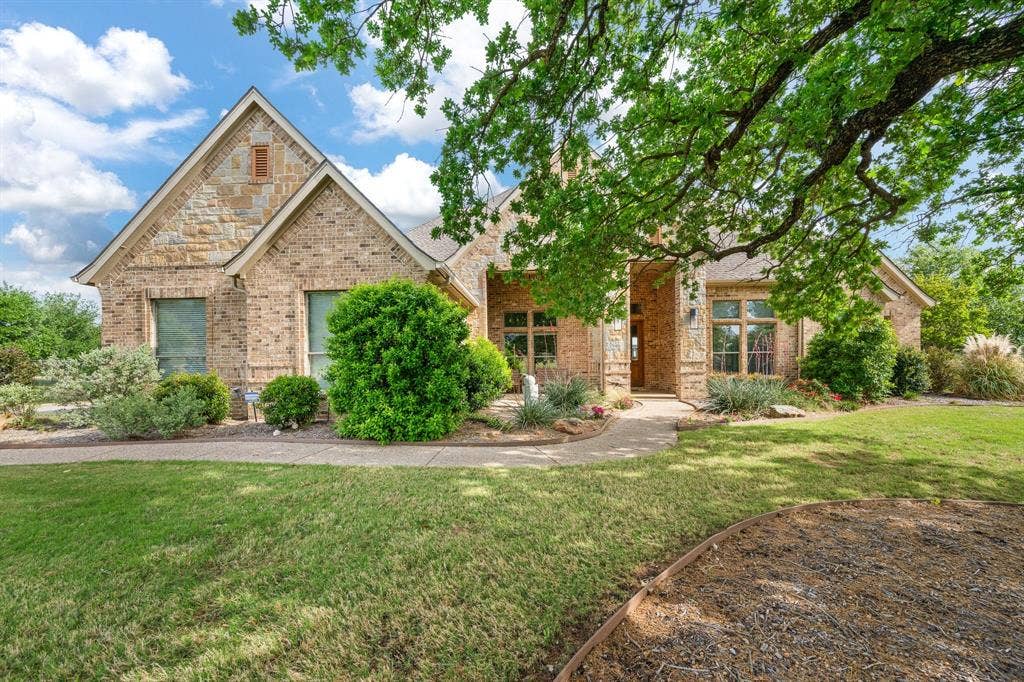 608 Elm Hill Boulevard, Burleson, TX 76028 608 Elm Hill Boulevard, Burleson, TX 76028