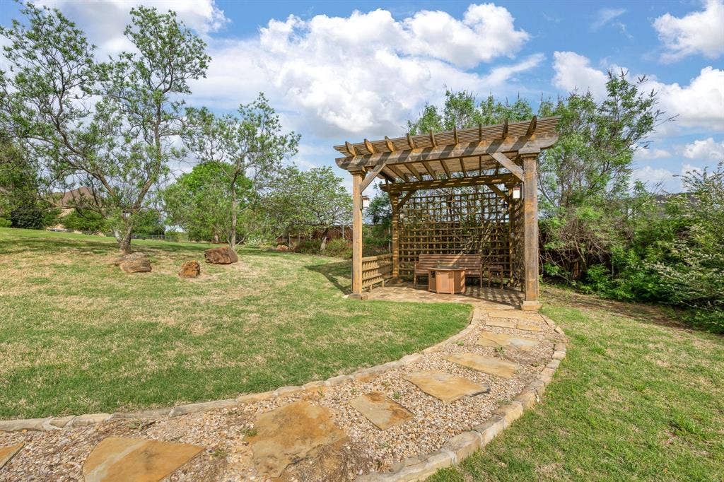 608 Elm Hill Boulevard, Burleson, TX 76028 608 Elm Hill Boulevard, Burleson, TX 76028