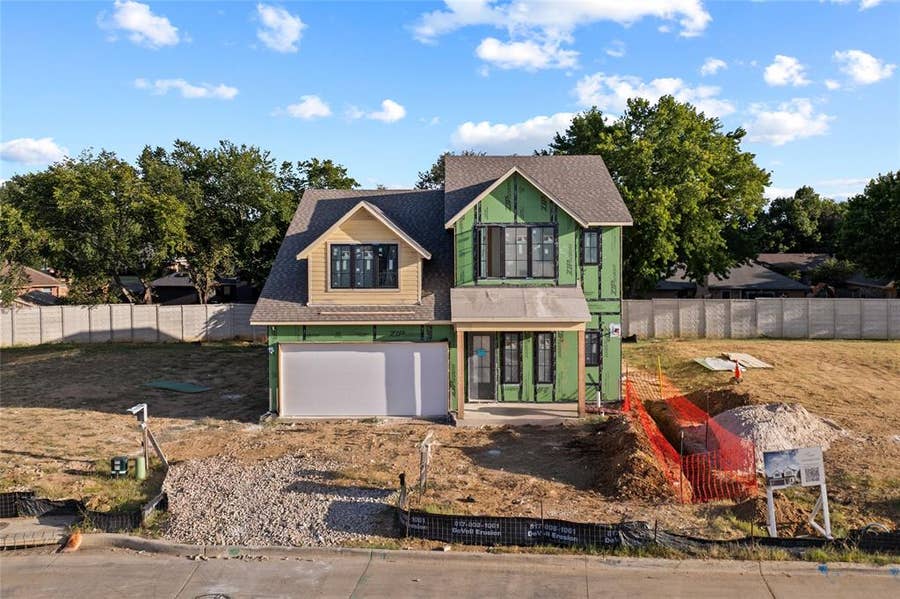 Property photo for 2982 Kosse Court, Grapevine, TX