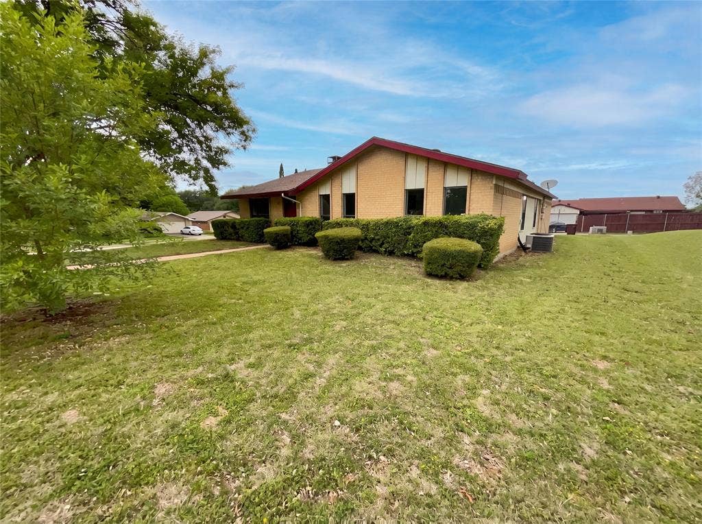 3801 Grecian Court, Plano, TX 75074 3801 Grecian Court, Plano, TX 75074