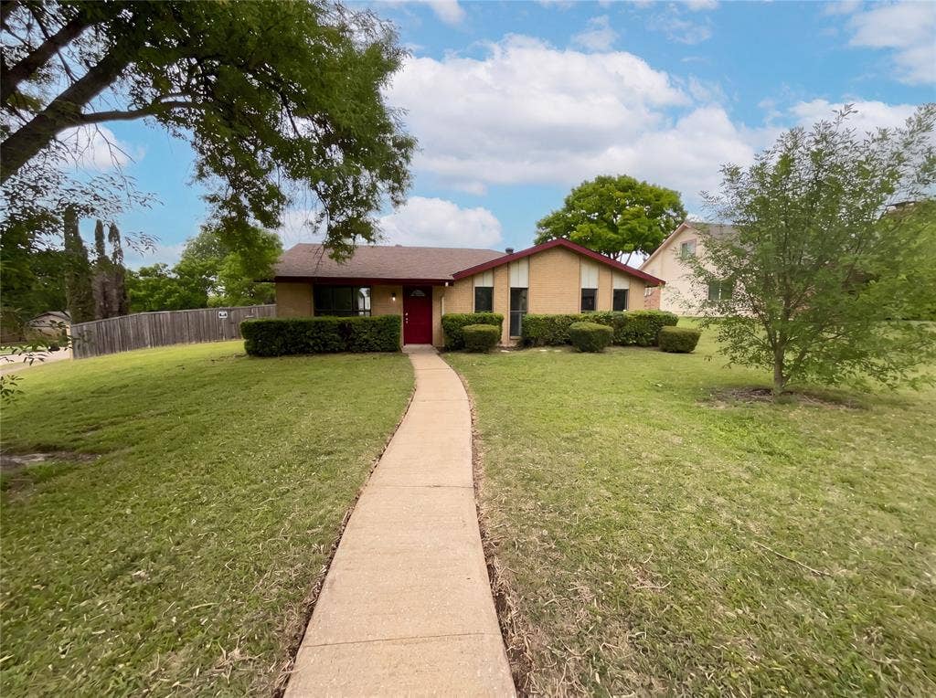 3801 Grecian Court, Plano, TX 75074 3801 Grecian Court, Plano, TX 75074