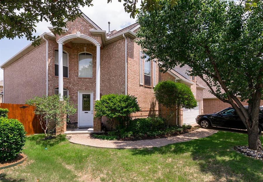 Property photo for 7712 Brookview Court, Irving, TX