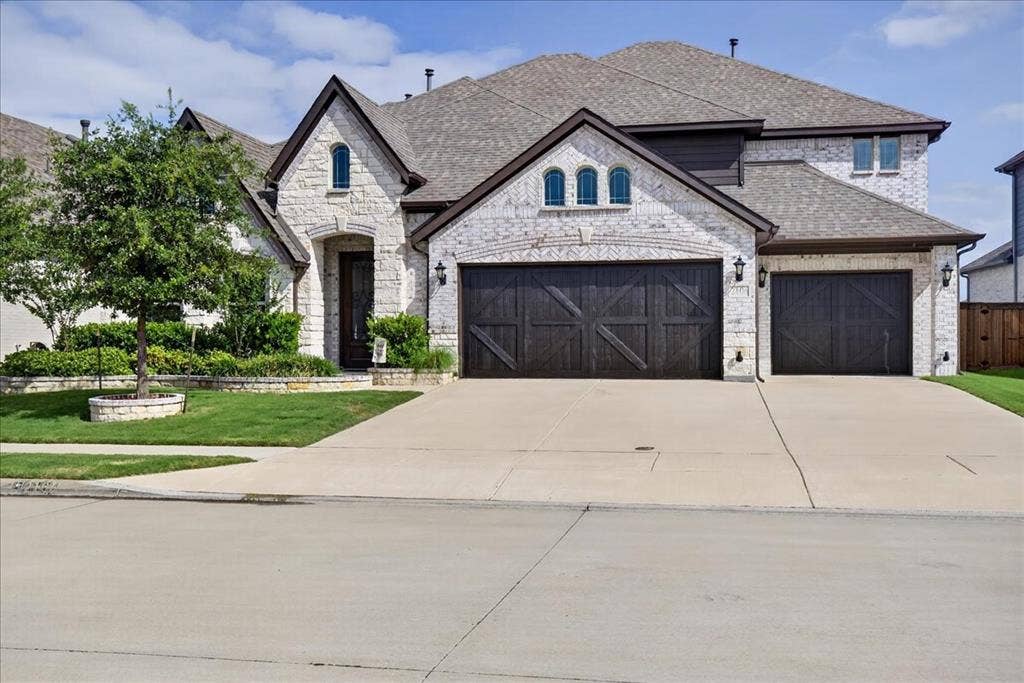 2106 Devonblue Drive, Forney, TX 75126 2106 Devonblue Drive, Forney, TX 75126