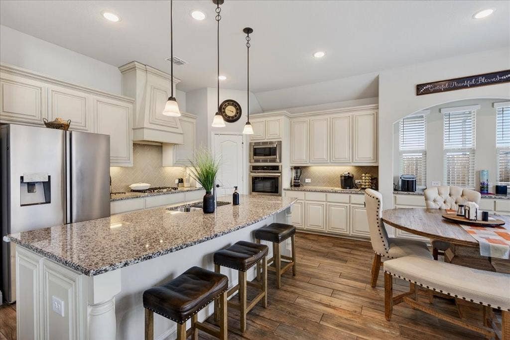 2106 Devonblue Drive, Forney, TX 75126 2106 Devonblue Drive, Forney, TX 75126