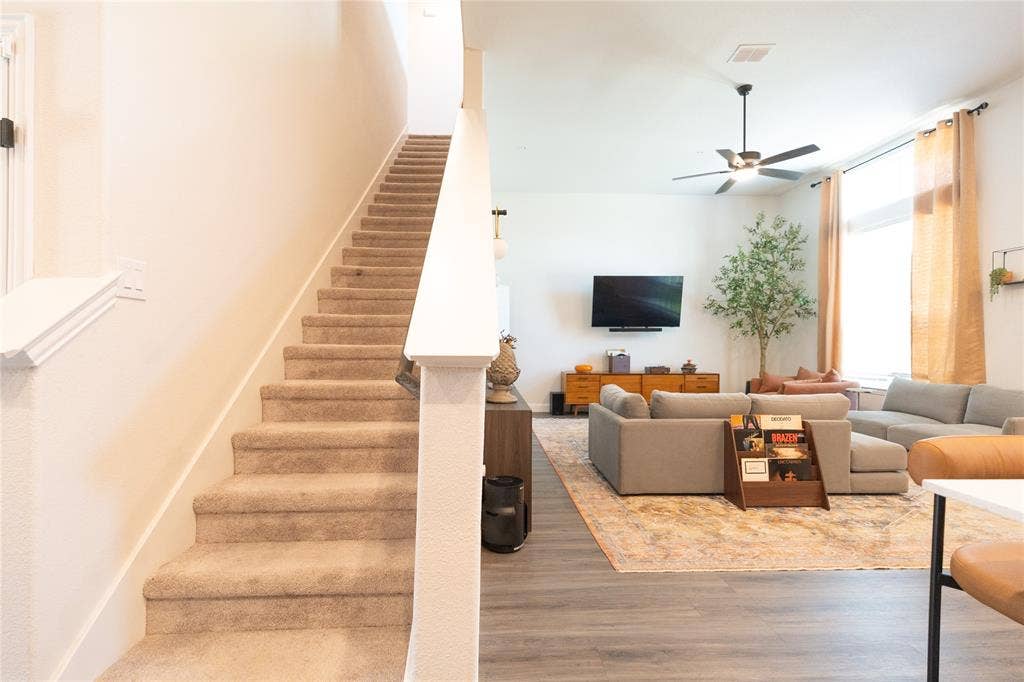 532 E 2nd Street, Irving, TX 75060