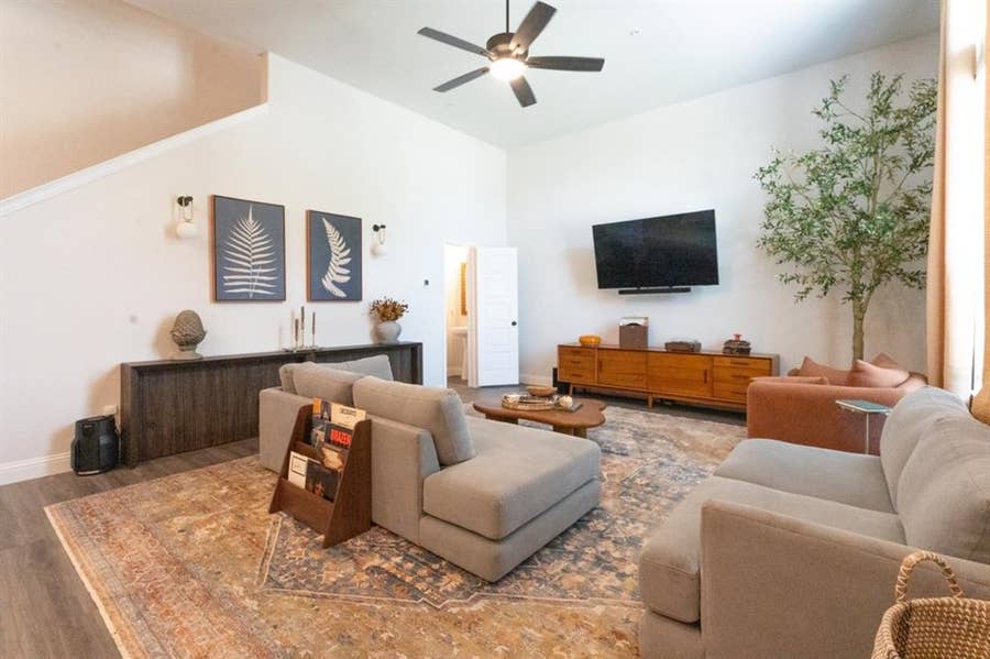 Property photo for 532 E 2nd Street, Irving, TX