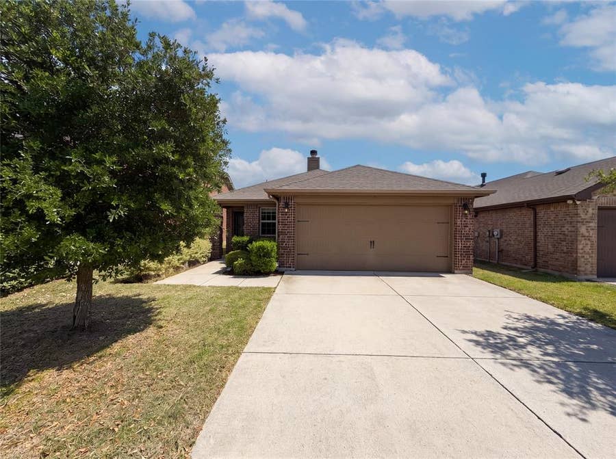 Property photo for 1704 River Oak Lane, Royse City, TX