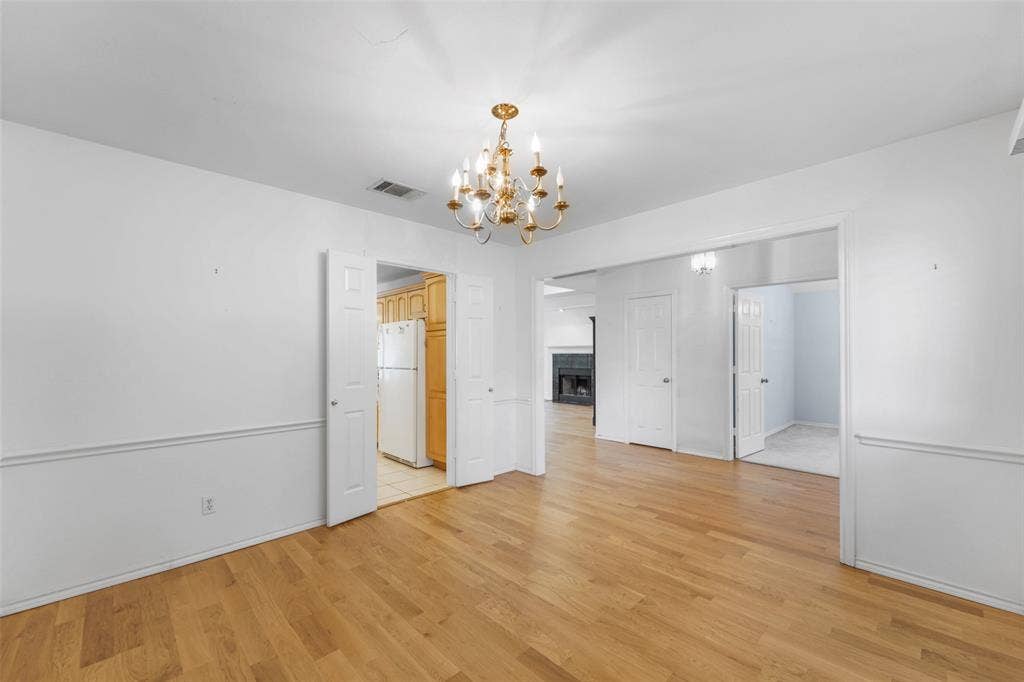 830 S Clinton Lane, Midlothian, TX 76065