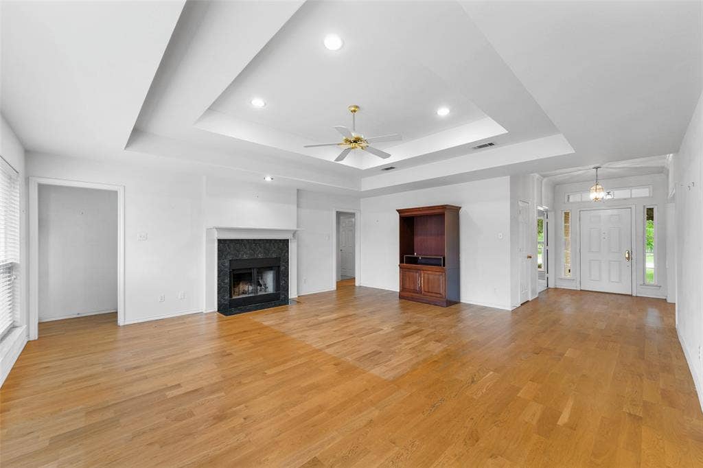 830 S Clinton Lane, Midlothian, TX 76065