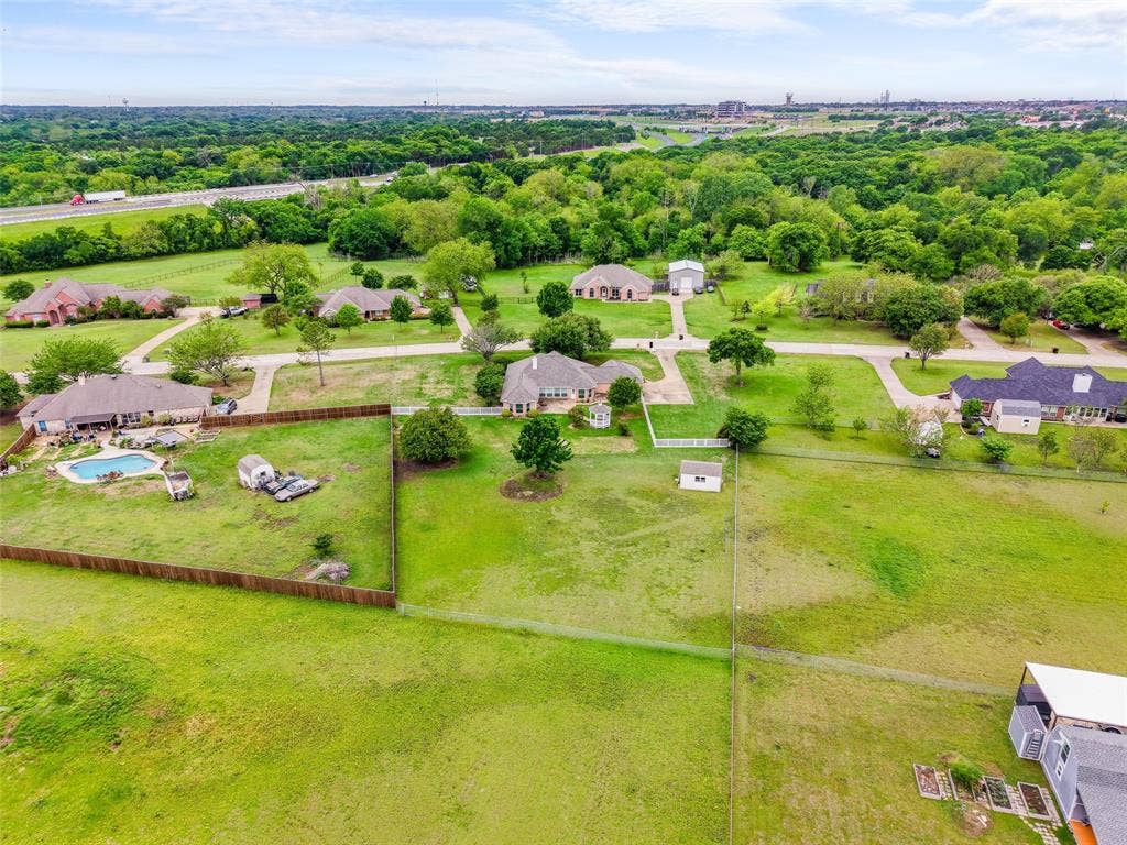 830 S Clinton Lane, Midlothian, TX 76065