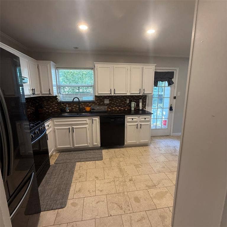 Property photo for 1808 Donna Street, Arlington, TX