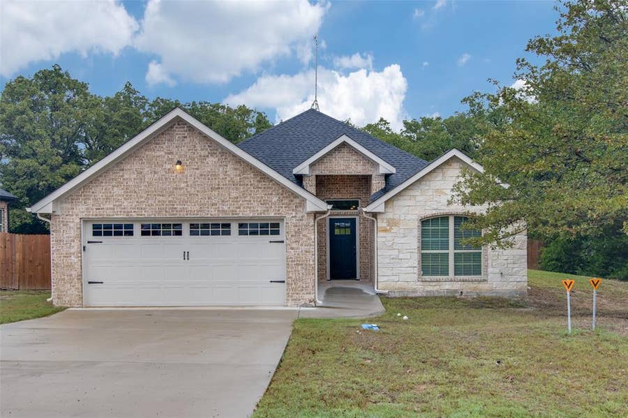 Property photo for 2734 Waters Edge, Quinlan, TX