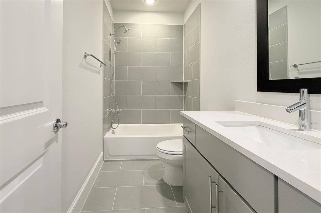 1440 N Avenue, Plano, TX 75074 Image of actual unit.
