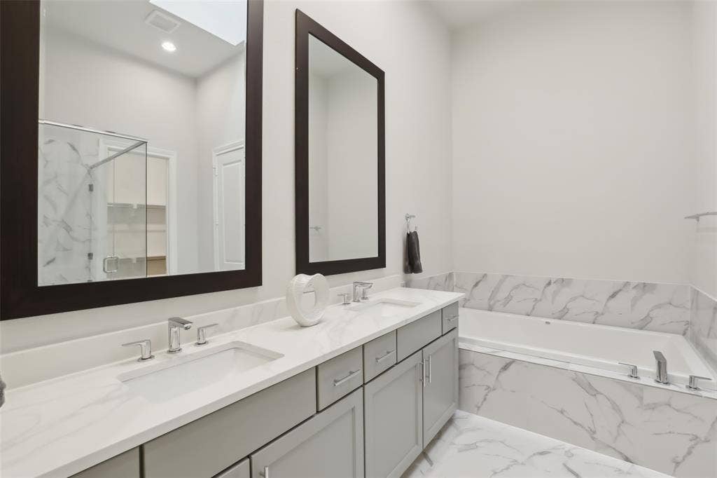 1440 N Avenue, Plano, TX 75074 Image of community model home
