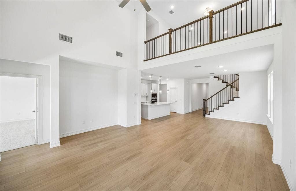 7337 Kurth Lane, McKinney, TX 75071 Two story ceilings