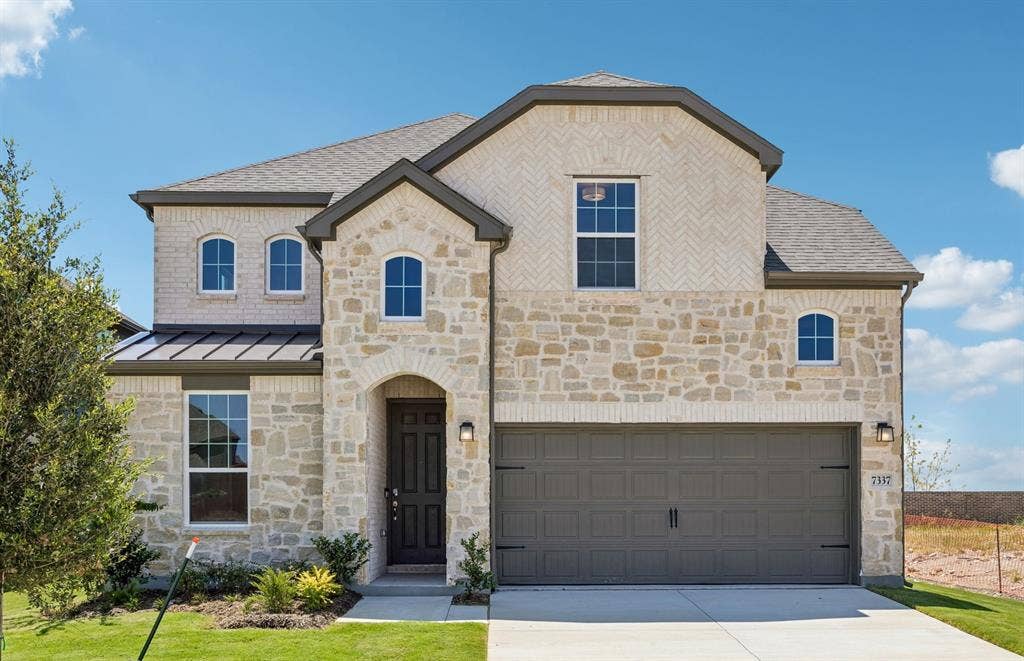 7337 Kurth Lane, McKinney, TX 75071 NEW CONSTRUCTION: Beautiful two-story home available