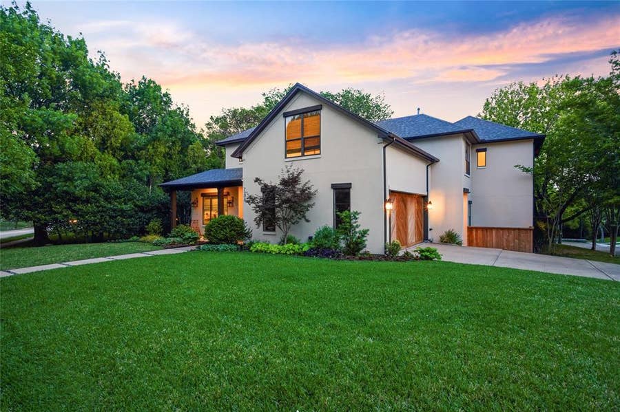 Property photo for 7106 La Vista Drive, Dallas, TX