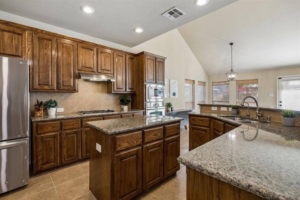 1500 Pillar Bluff Way, McKinney, TX 75072 1500 Pillar Bluff Way, McKinney, TX 75072
