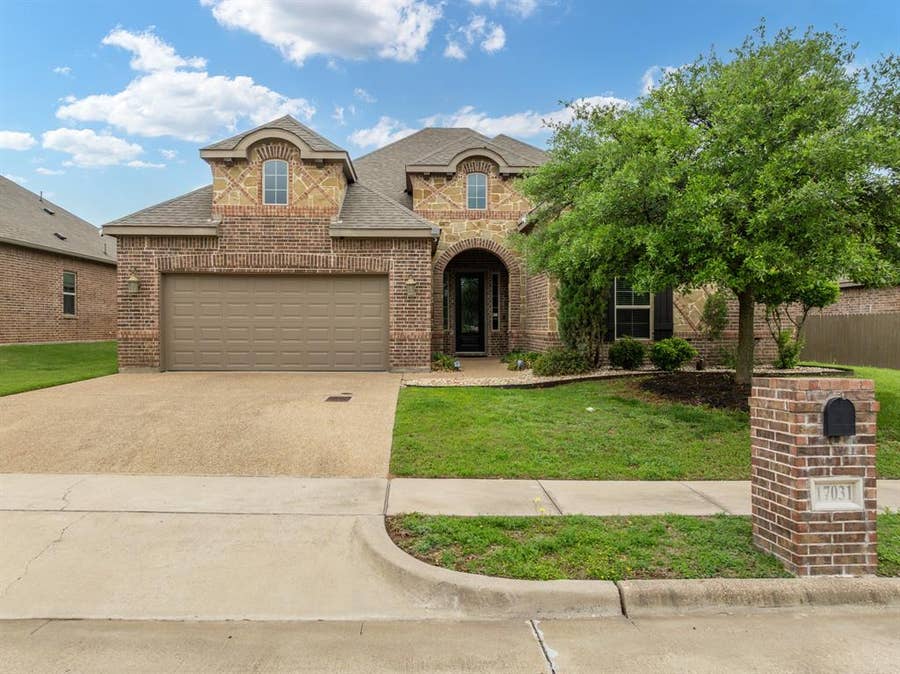 Property photo for 17031 Stonebriar Road, Woodway, TX