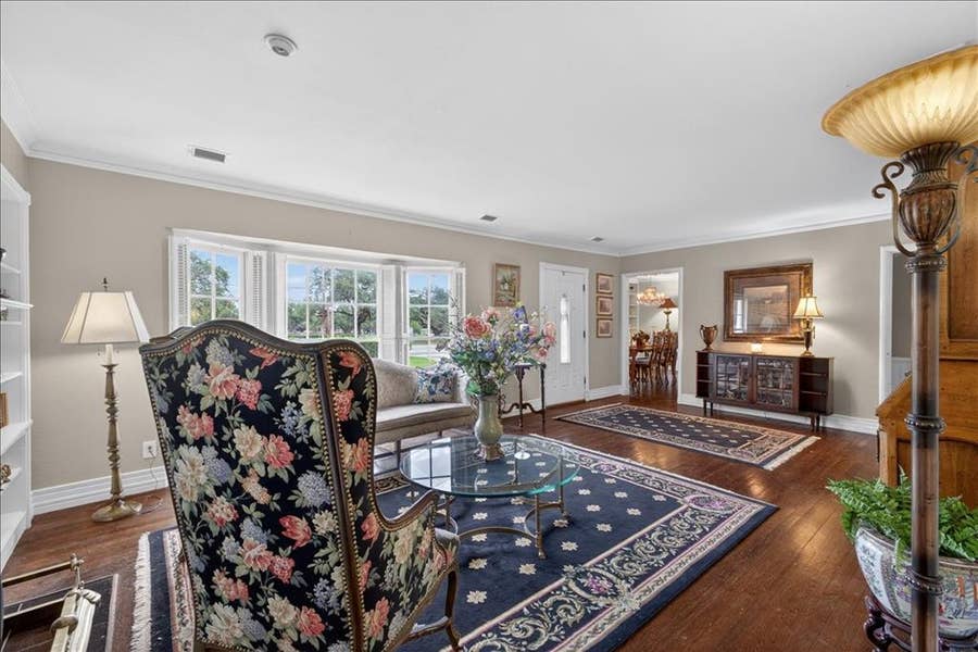 Property photo for 3505 White Settlement Road, Fort Worth, TX