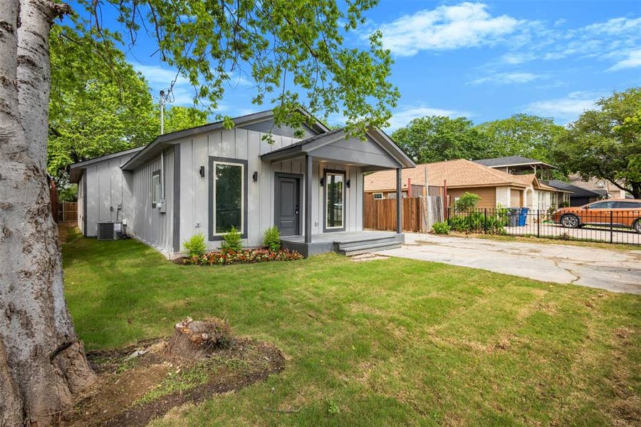 Property photo for 715 Ezekial Avenue, Dallas, TX