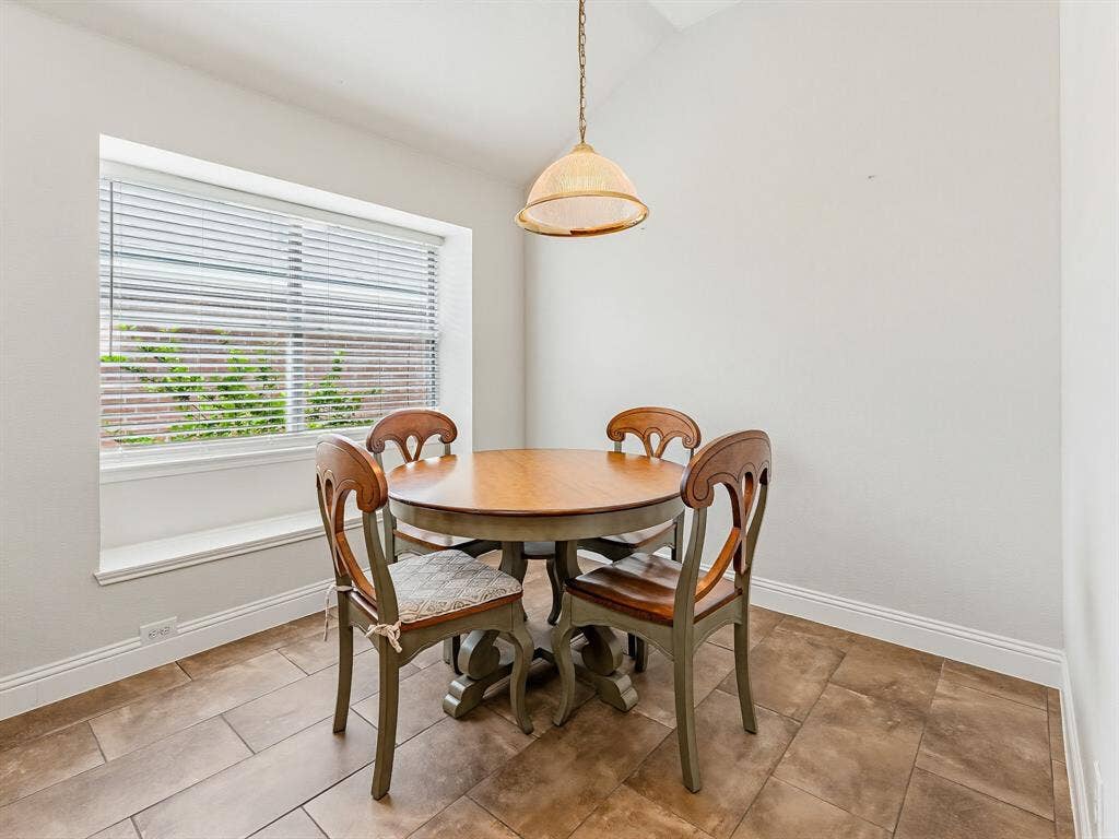 464 Maplegrove Road, Cedar Hill, TX 75104 464 Maplegrove Road, Cedar Hill, TX 75104