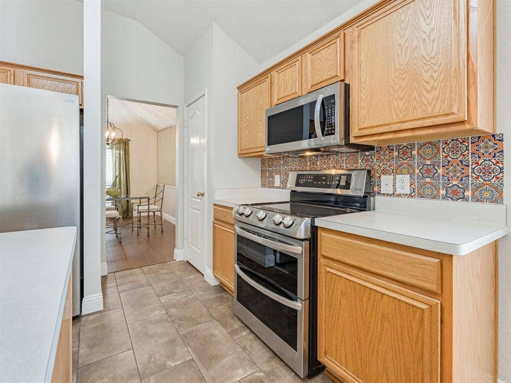 464 Maplegrove Road, Cedar Hill, TX 75104 464 Maplegrove Road, Cedar Hill, TX 75104