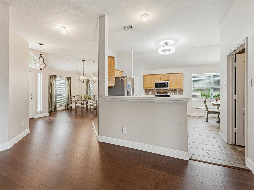 464 Maplegrove Road, Cedar Hill, TX 75104 464 Maplegrove Road, Cedar Hill, TX 75104