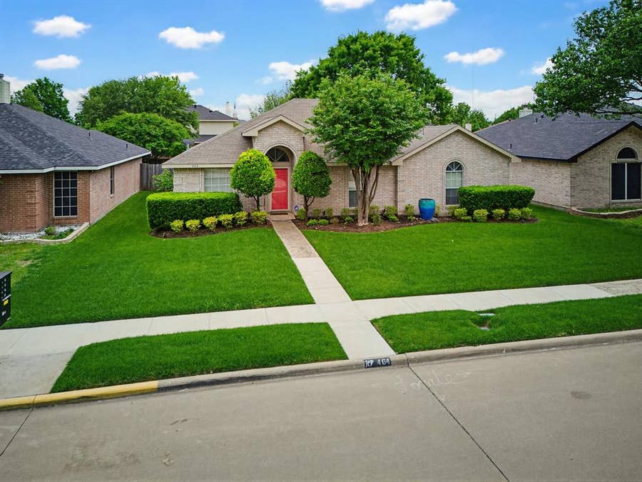 Property photo for 464 Maplegrove Road, Cedar Hill, TX