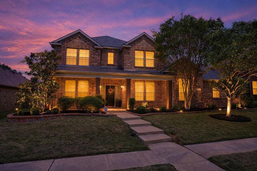 Property photo for 1421 Scarboro Hills Lane, Rockwall, TX