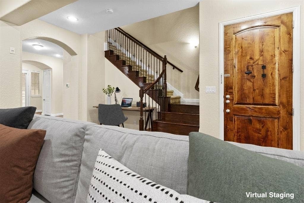 6748 San Roque, Irving, TX 75039 6748 San Roque, Irving, TX 75039