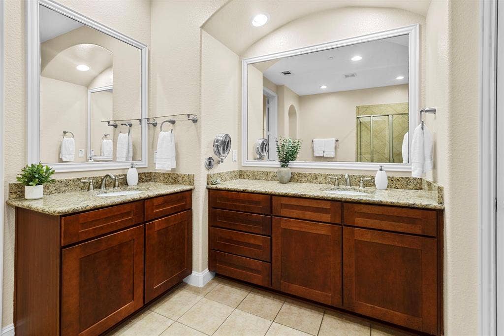 6748 San Roque, Irving, TX 75039 6748 San Roque, Irving, TX 75039