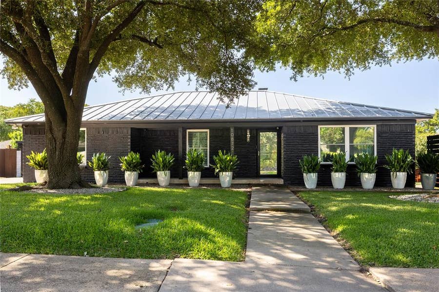 Property photo for 10872 Caprock Circle, Dallas, TX