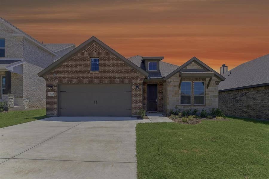 Property photo for 3512 Helena Street, Gainesville, TX
