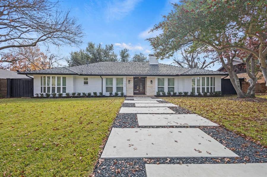 Property photo for 7938 Hillfawn Circle, Dallas, TX