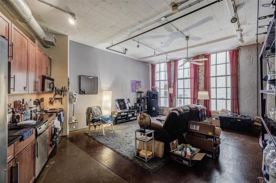 Property photo for 1122 Jackson Street, #214, Dallas, TX