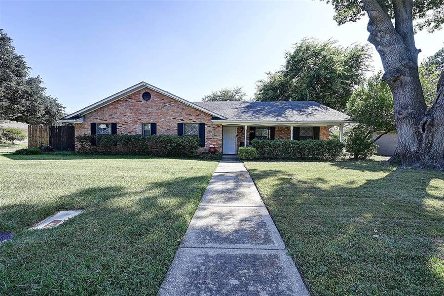 Property photo for 3262 Camelot Drive, Dallas, TX