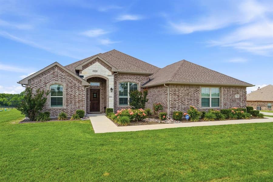 Property photo for 790 Colina Parkway, Farmersville, TX