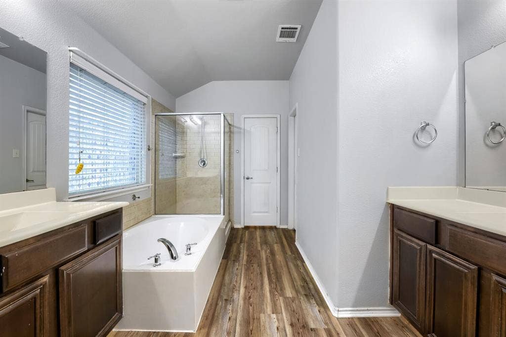 1513 Vermont Avenue, Lancaster, TX 75134 Primary Bathroom with separate walk-in shower