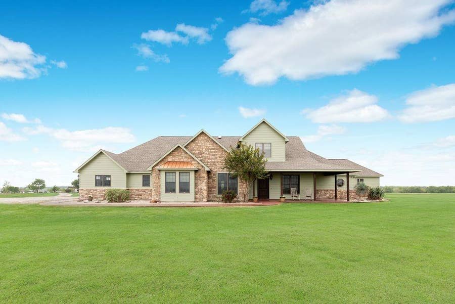 Property photo for 2842 Old Boyce Road, Waxahachie, TX